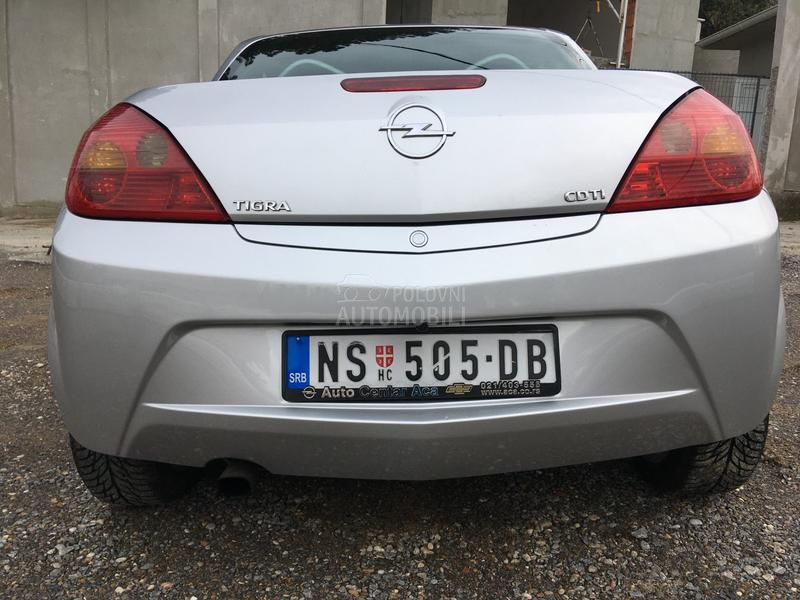 Opel Tigra multimedija