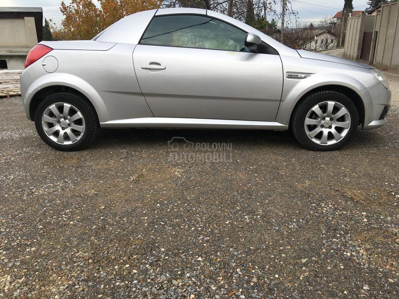 Opel Tigra multimedija