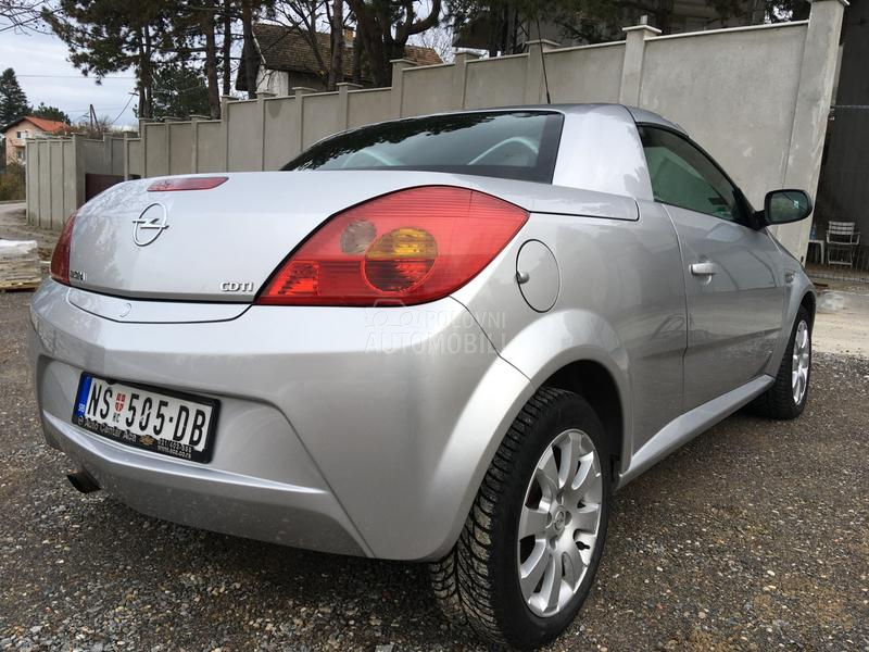 Opel Tigra multimedija