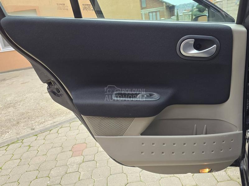 Renault Megane 1.5 DCI E X T R A