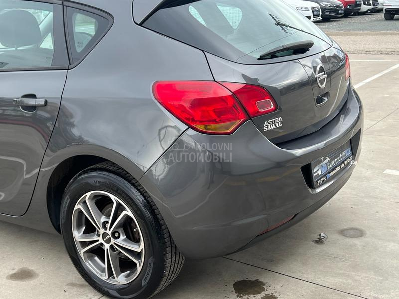 Opel Astra J 1.6b EcoFlex