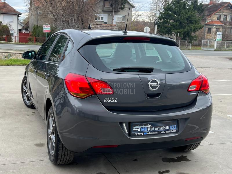 Opel Astra J 1.6b EcoFlex