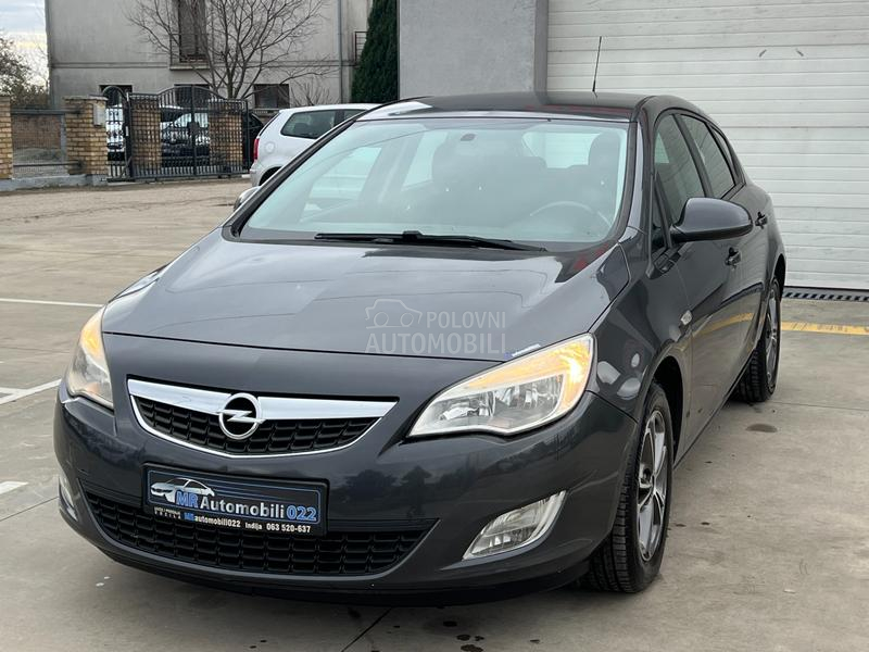 Opel Astra J 1.6b EcoFlex