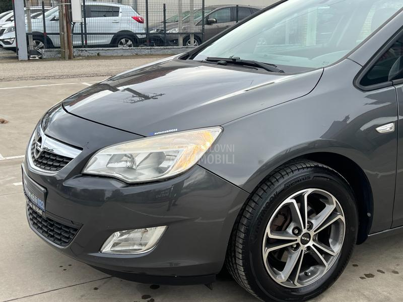 Opel Astra J 1.6b EcoFlex