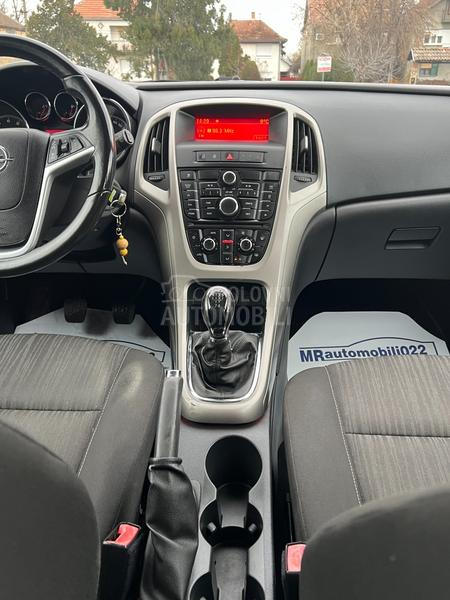 Opel Astra J 1.6b EcoFlex