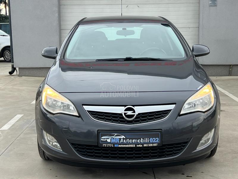 Opel Astra J 1.6b EcoFlex