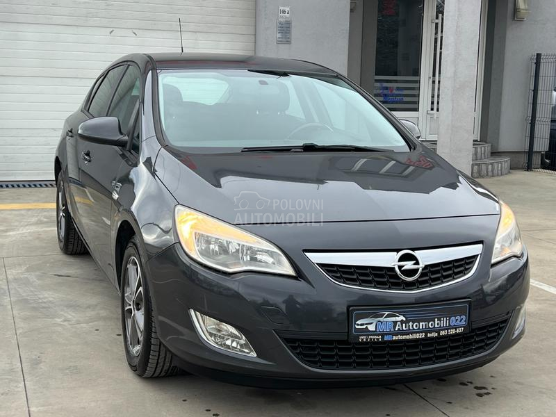 Opel Astra J 1.6b EcoFlex