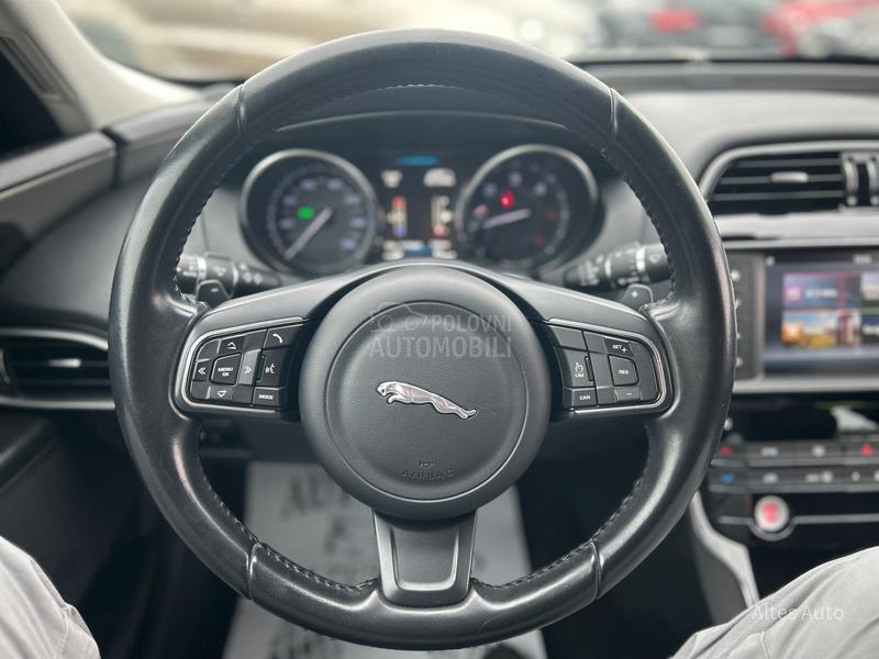 Jaguar XE 2.0D Portfolio