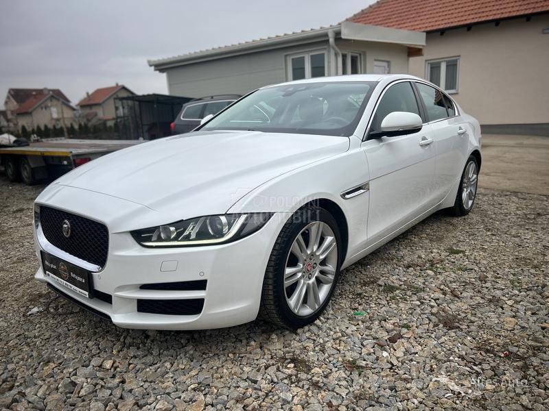 Jaguar XE 2.0D Portfolio