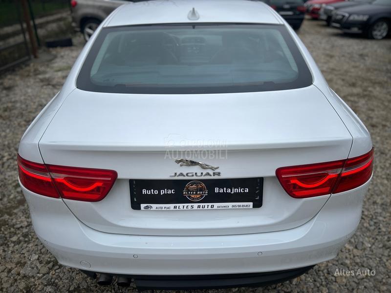 Jaguar XE 2.0D Portfolio