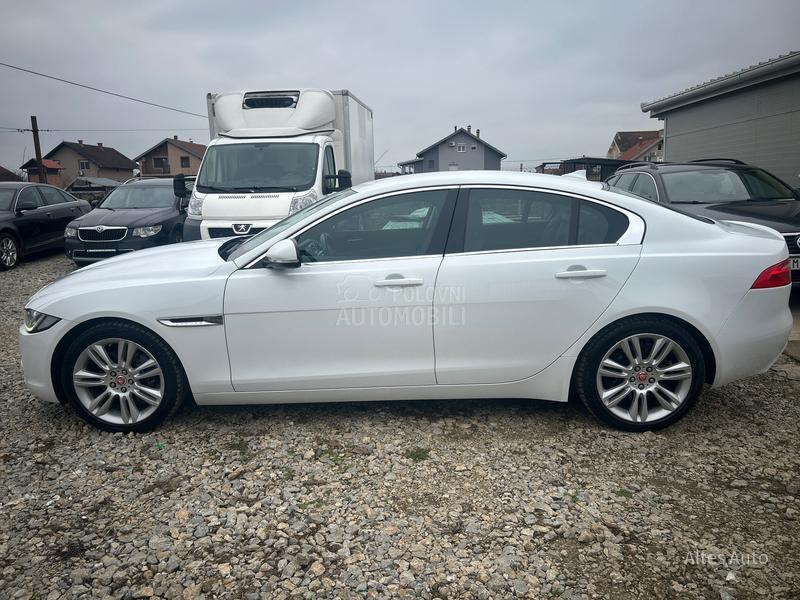 Jaguar XE 2.0D Portfolio