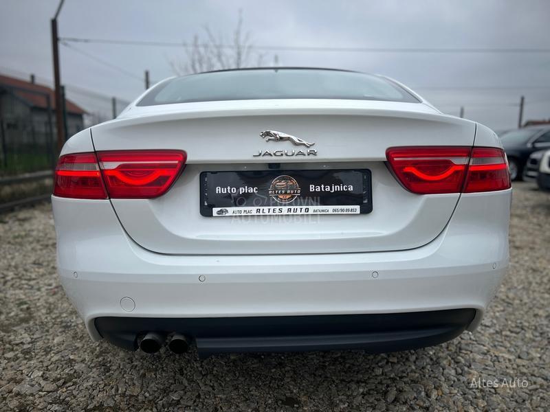 Jaguar XE 2.0D Portfolio