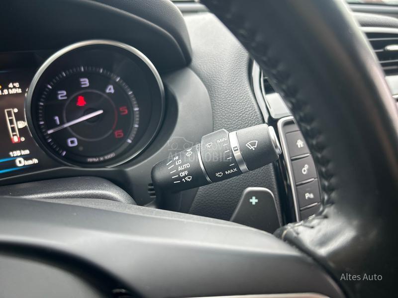 Jaguar XE 2.0D Portfolio