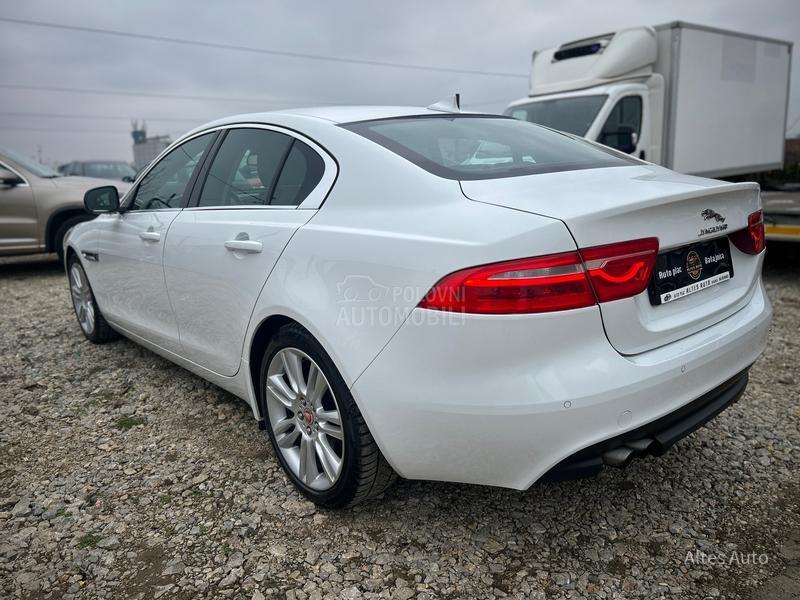 Jaguar XE 2.0D Portfolio