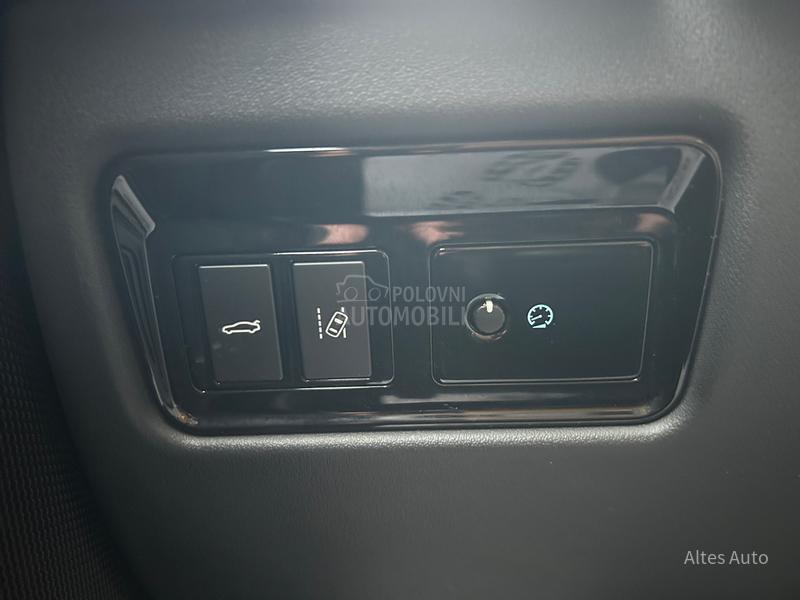 Jaguar XE 2.0D Portfolio