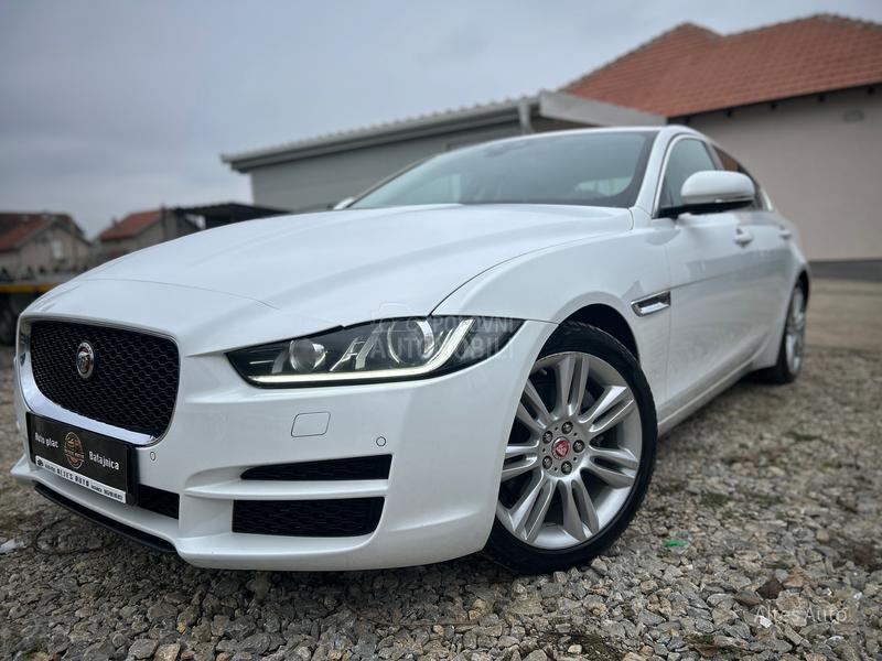 Jaguar XE 2.0D Portfolio