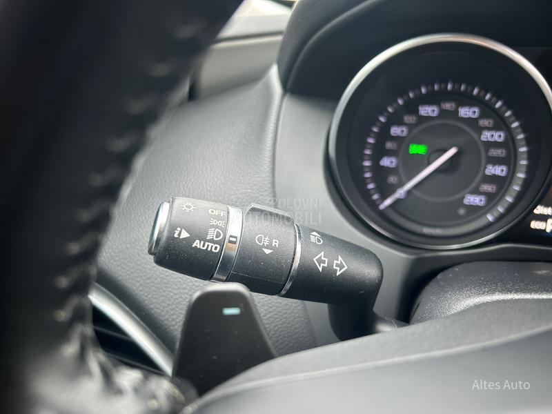 Jaguar XE 2.0D Portfolio