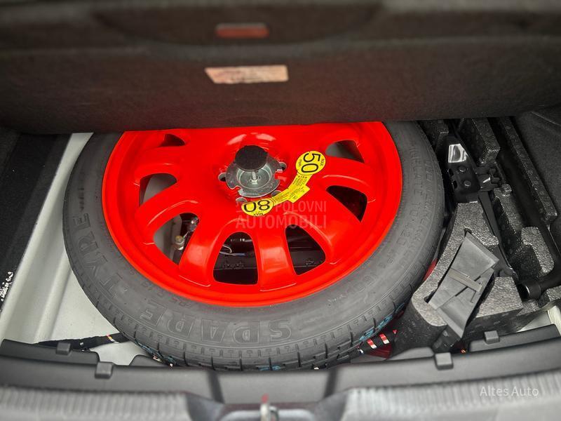 Jaguar XE 2.0D Portfolio