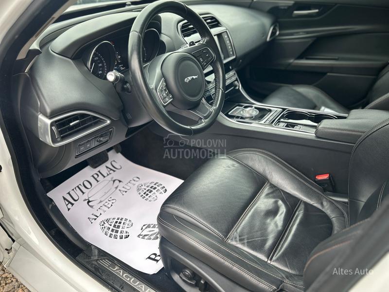 Jaguar XE 2.0D Portfolio