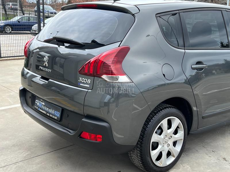 Peugeot 3008 1.6BLUEHDi/NAAV/LED