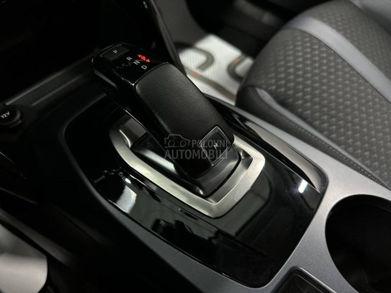 Peugeot 2008 1.2 ALLURE AUT