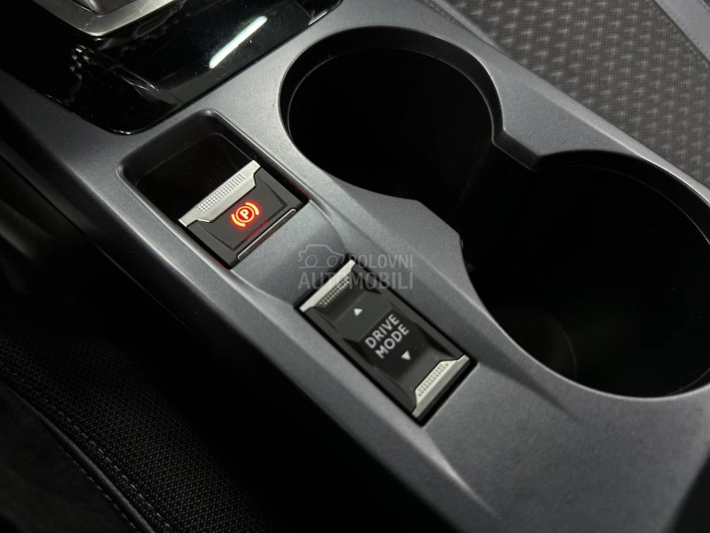 Peugeot 2008 1.2 ALLURE AUT