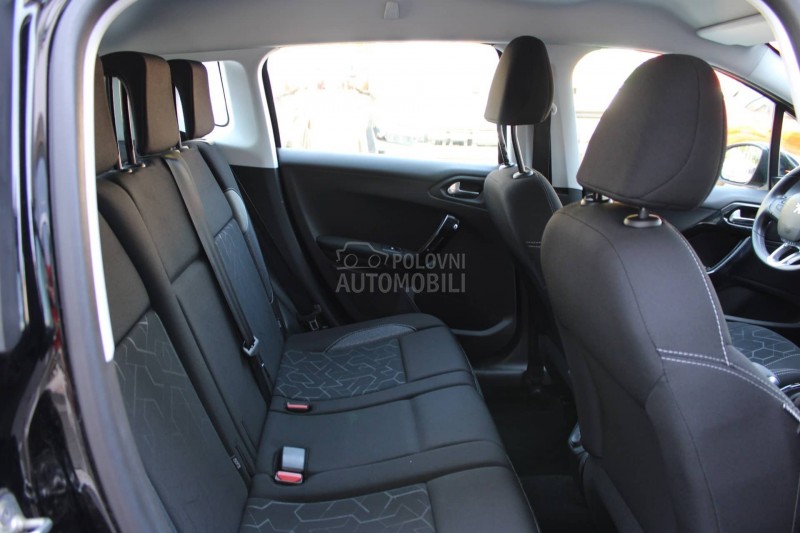 Peugeot 2008 1.2 PURETECH ACTIVE