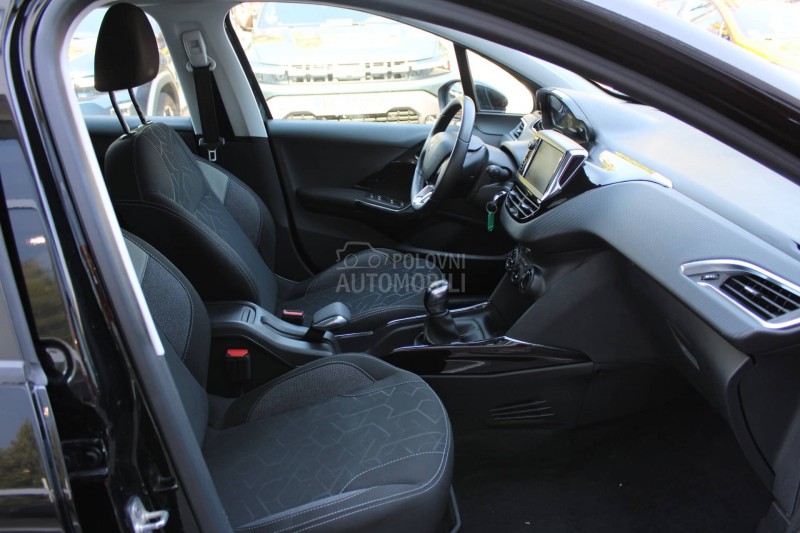 Peugeot 2008 1.2 PURETECH ACTIVE