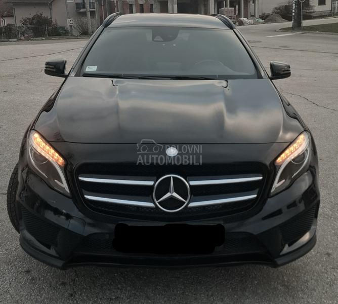 Mercedes Benz GLA 180 1.6 Autentičan AMG