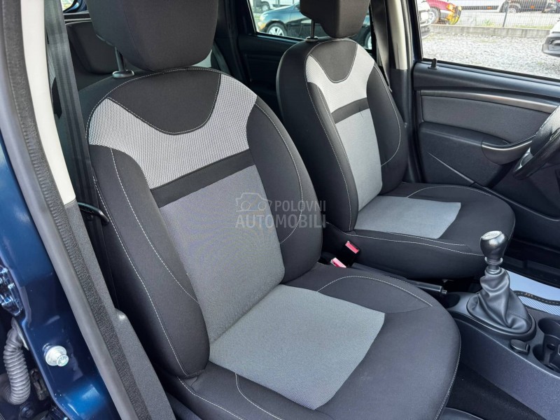 Dacia Duster 4x4 fuull NOV