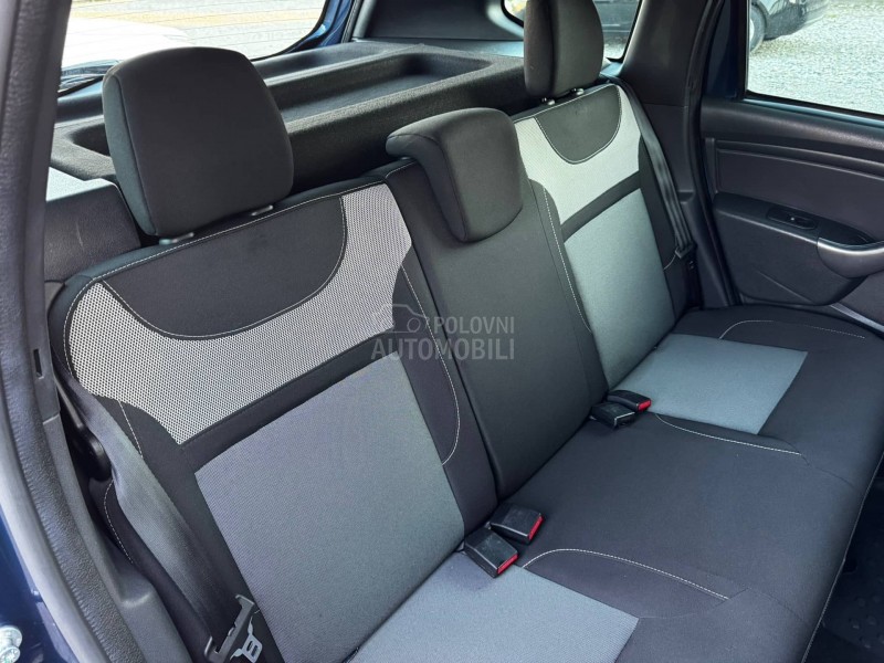 Dacia Duster 4x4 fuull NOV