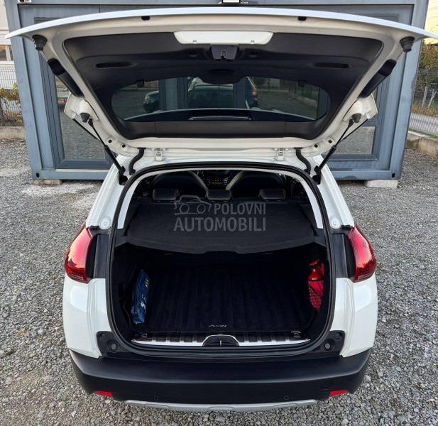 Peugeot 2008 Feline/Pano/Perla