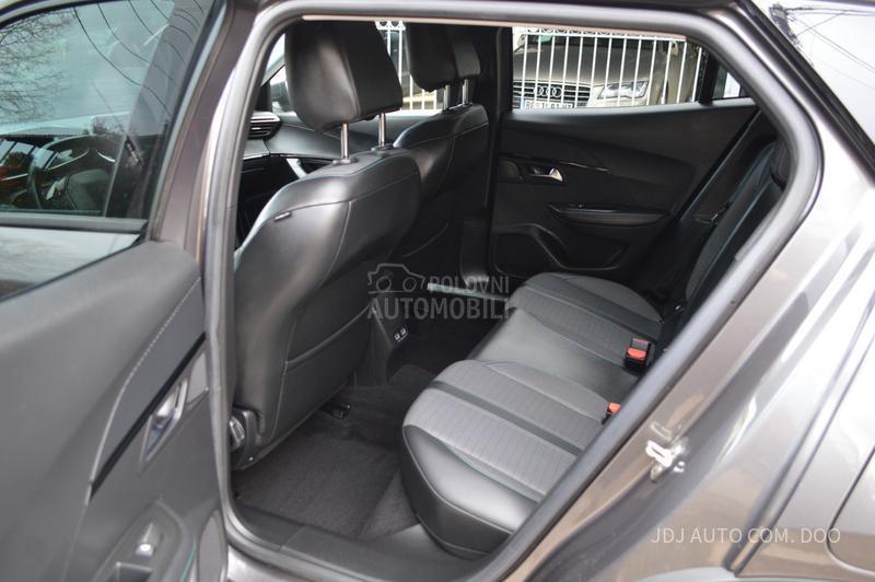 Peugeot 2008 1.2 PureTech Allure