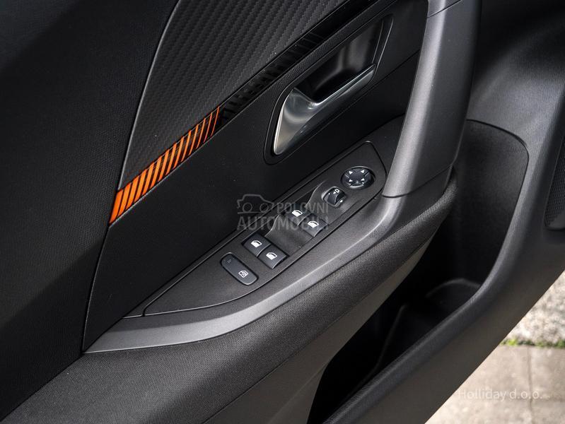 Peugeot 2008 1.2PureTech Led Nav