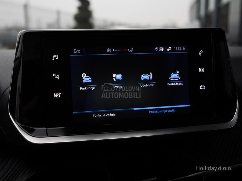 Peugeot 2008 1.2PureTech Led Nav