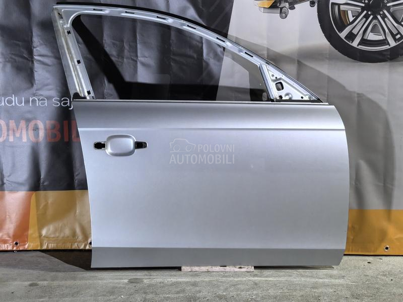 Prednja desna vrata LX7W