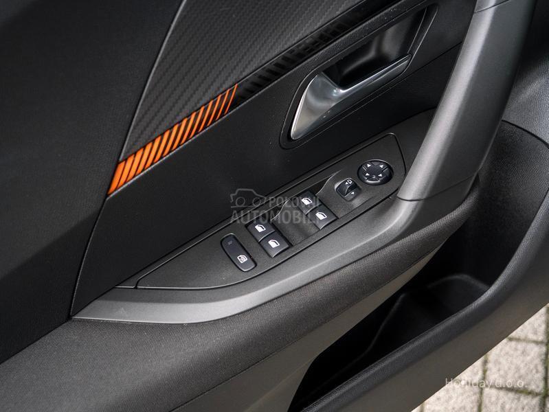 Peugeot 2008 1.2PureTech Led Kam