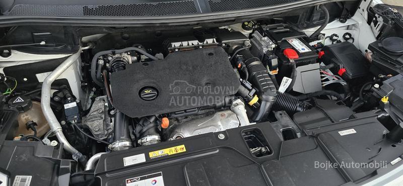 Peugeot 3008 1.5HDI ALLURE