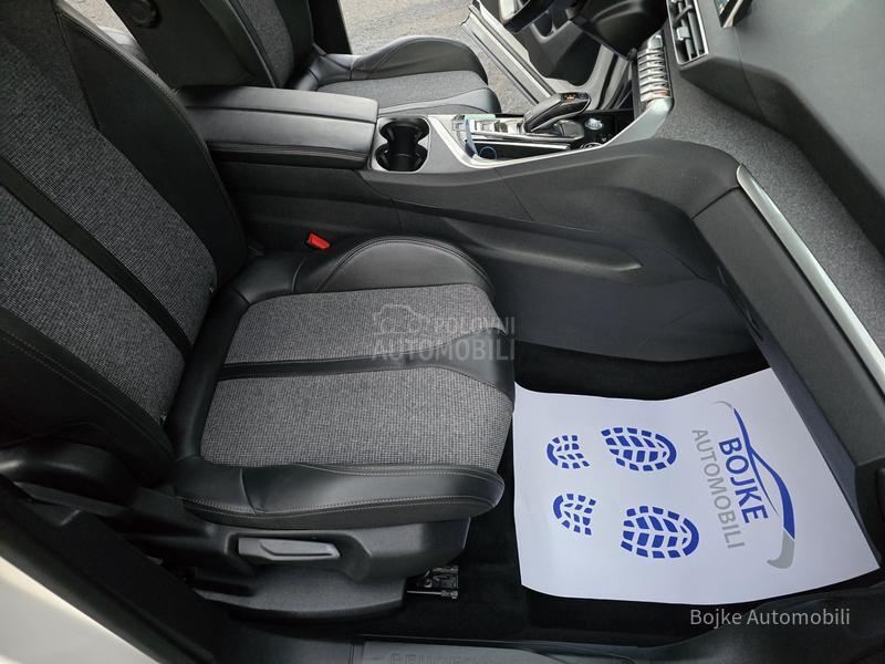 Peugeot 3008 1.5HDI ALLURE