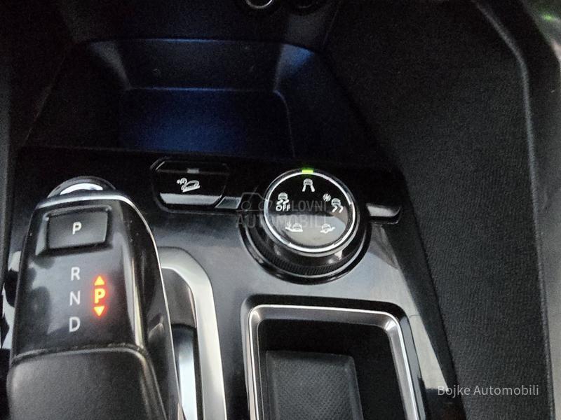 Peugeot 3008 1.5HDI ALLURE