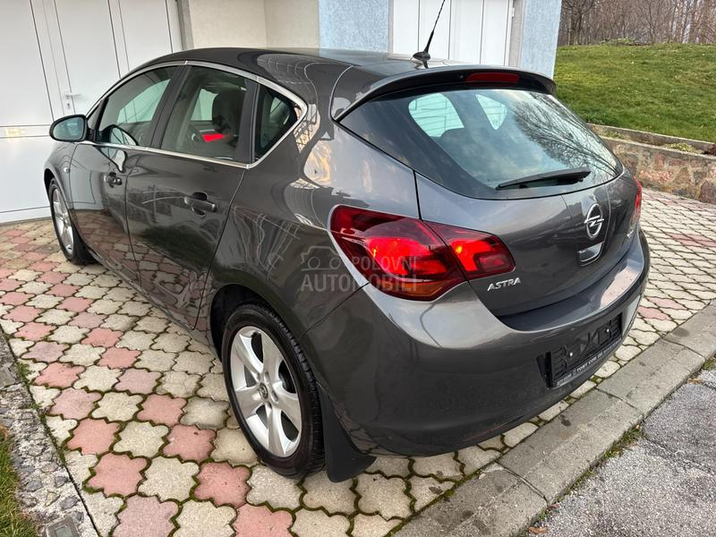 Opel Astra J 1.7 CDTI