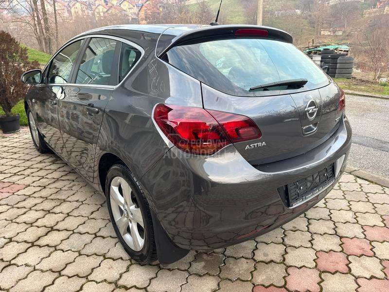 Opel Astra J 1.7 CDTI