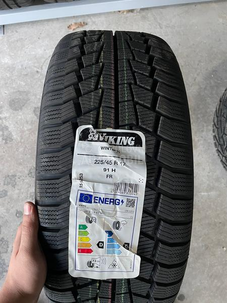 Viking 225/45 R17 Zimska