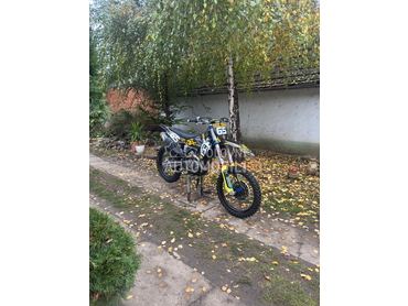 Husqvarna fc450 rockstar edition