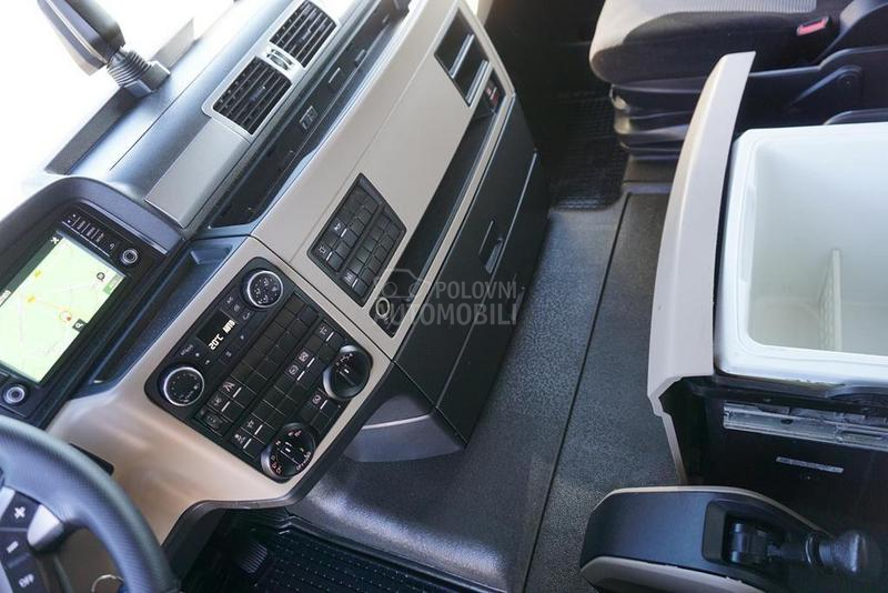 Volvo FH tegljač DOM1676