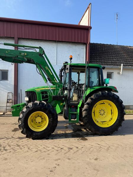 John Deere 6130