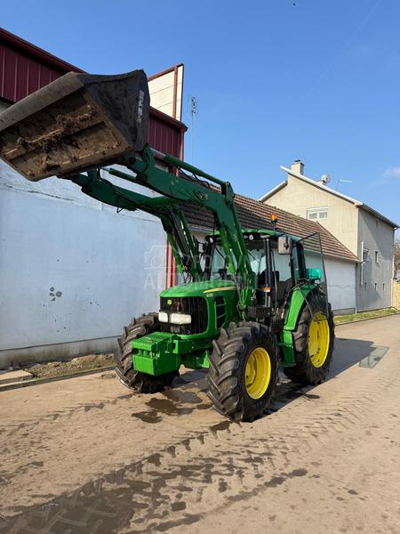 John Deere 6130