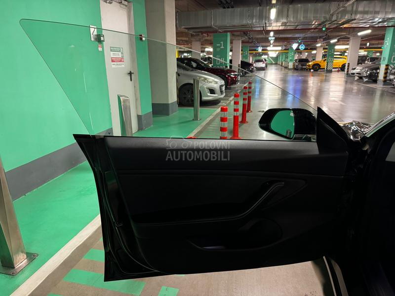 Tesla Model 3 Dual Range AWD