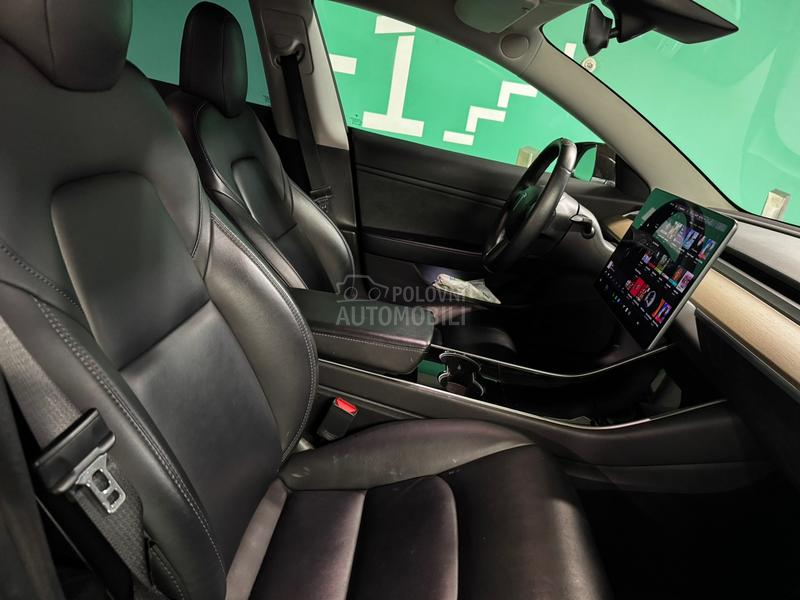 Tesla Model 3 Dual Range AWD