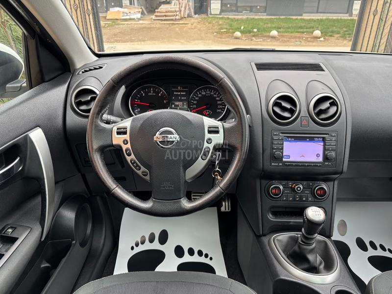 Nissan Qashqai 1.5 dci P A NOR A M